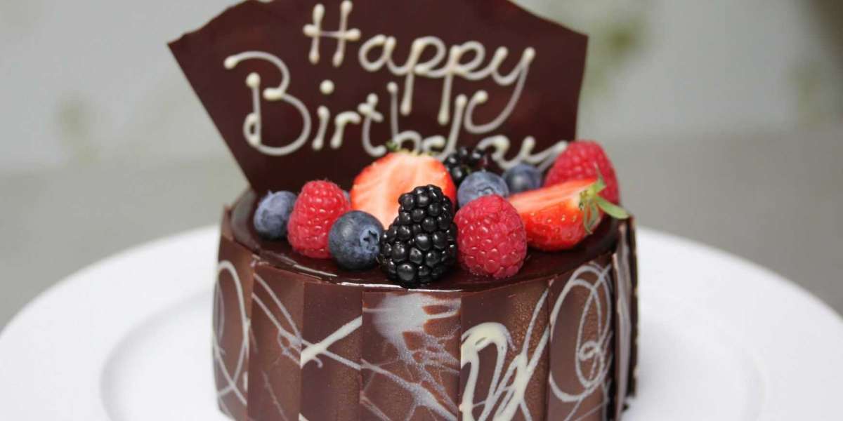 Top Birthday Cake Delivery Services in Calgary